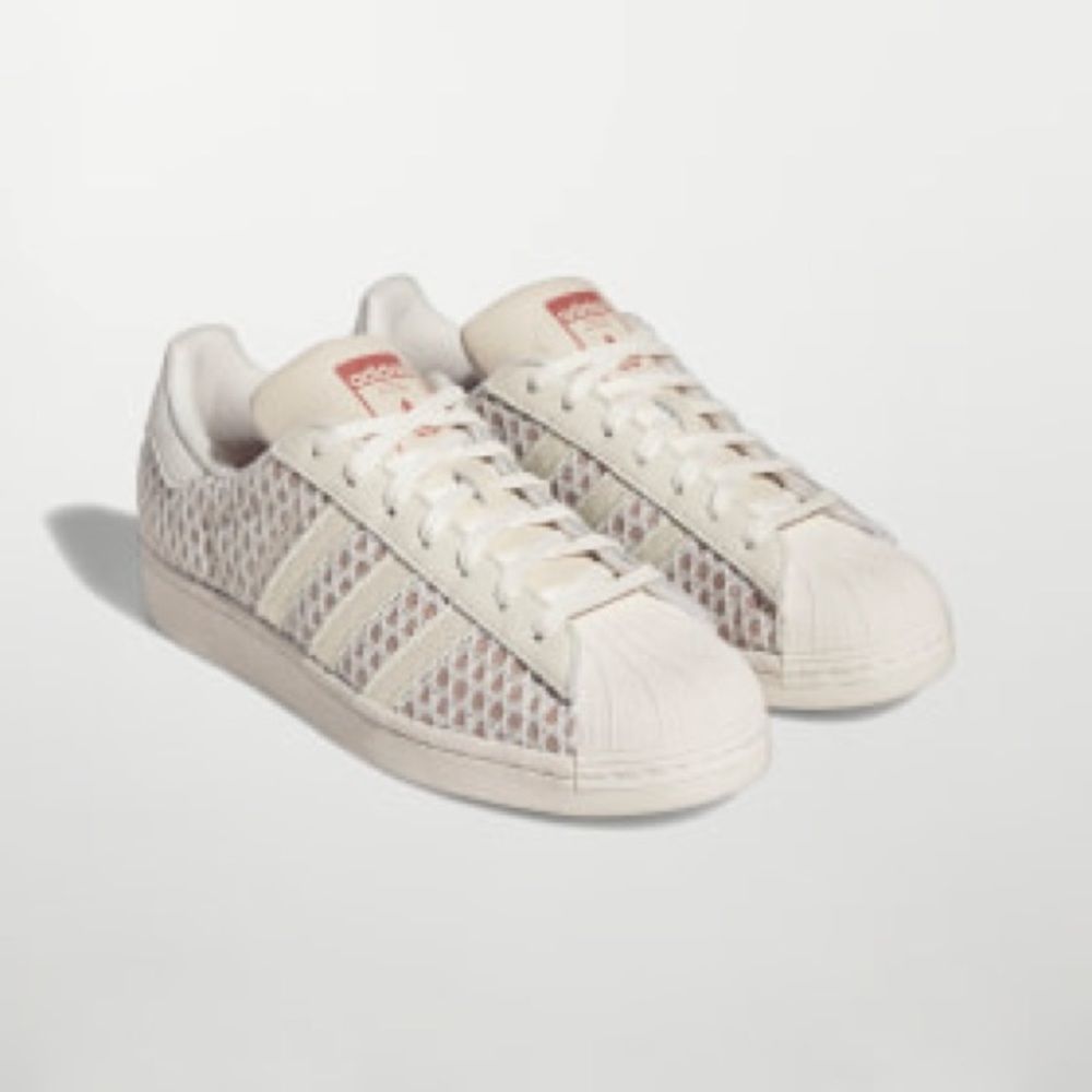 ADIDAS IVY PARK Superstars Size 7 youth/big kids